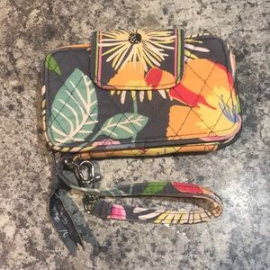 Vera Bradley Wristlet ✨